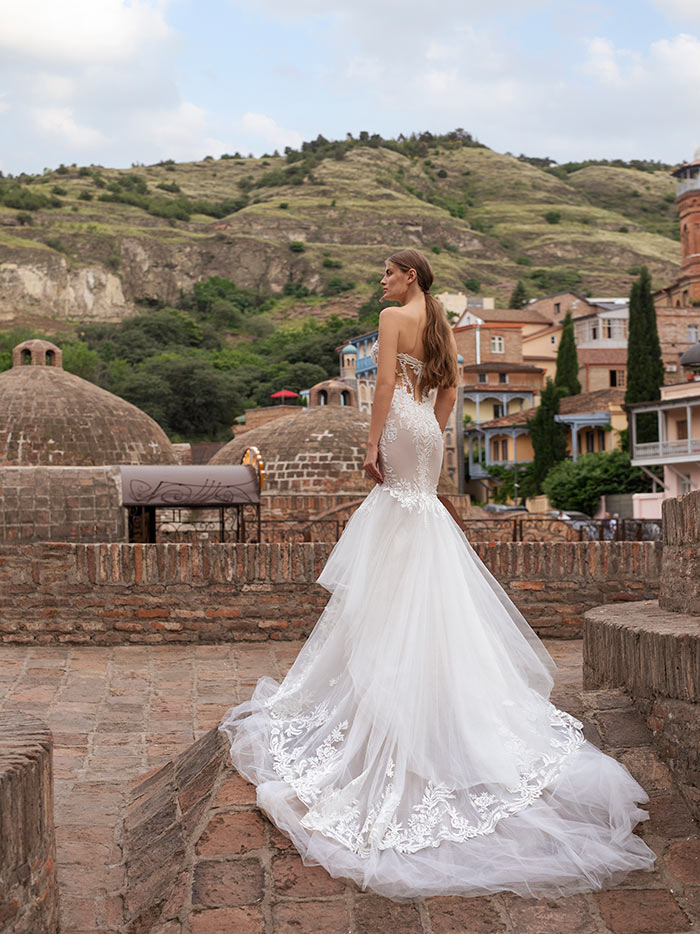 Noya by Riki Dalal Bridal Wedding Dress Bridal by Tamem Michael Dublin Ireland.